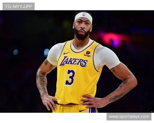 戴维斯职业生涯轨迹揭秘：从新秀到领袖的蜕变之路