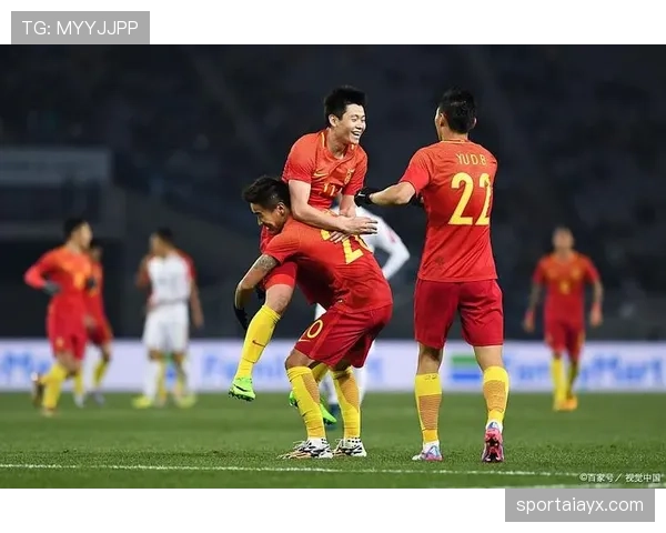 某足球俱乐部再夺重要荣誉,状态回升引球迷热议 某足球俱乐部再夺重要荣誉,状态回升引球迷热议